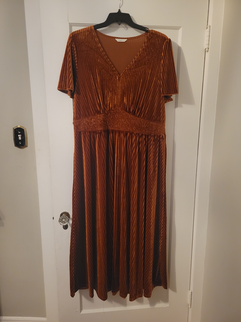 Simple Rust Velvet V-Neck Smocked-Waist Midi Dress